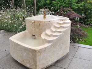 Gartenbrunnen in Kühbach